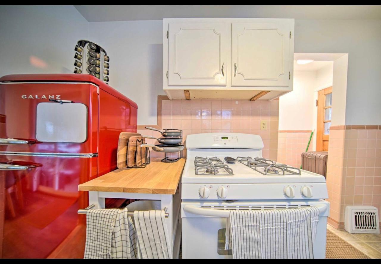 Modern Home • Family Friendly • Grill • Fireplace Erie Bagian luar foto