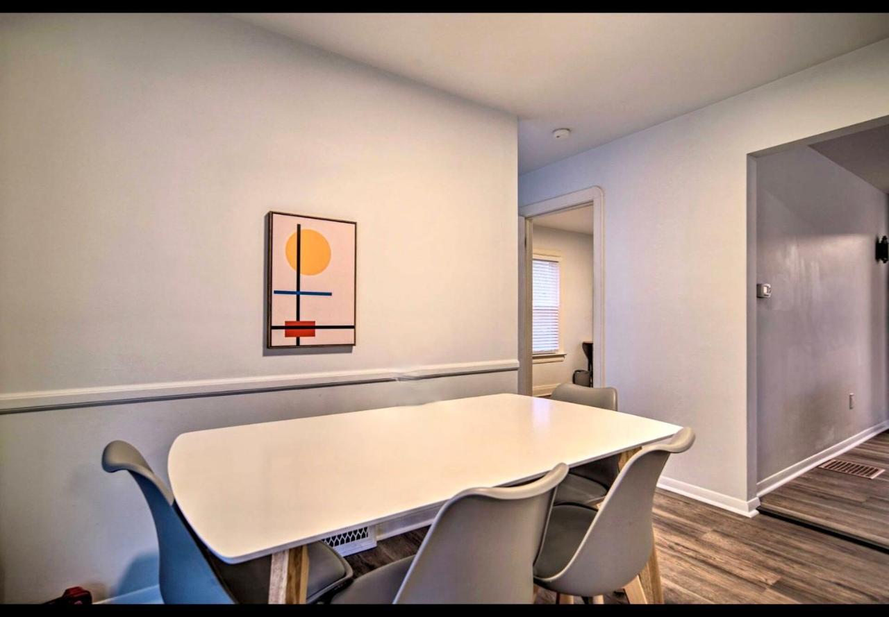 Modern Home • Family Friendly • Grill • Fireplace Erie Bagian luar foto